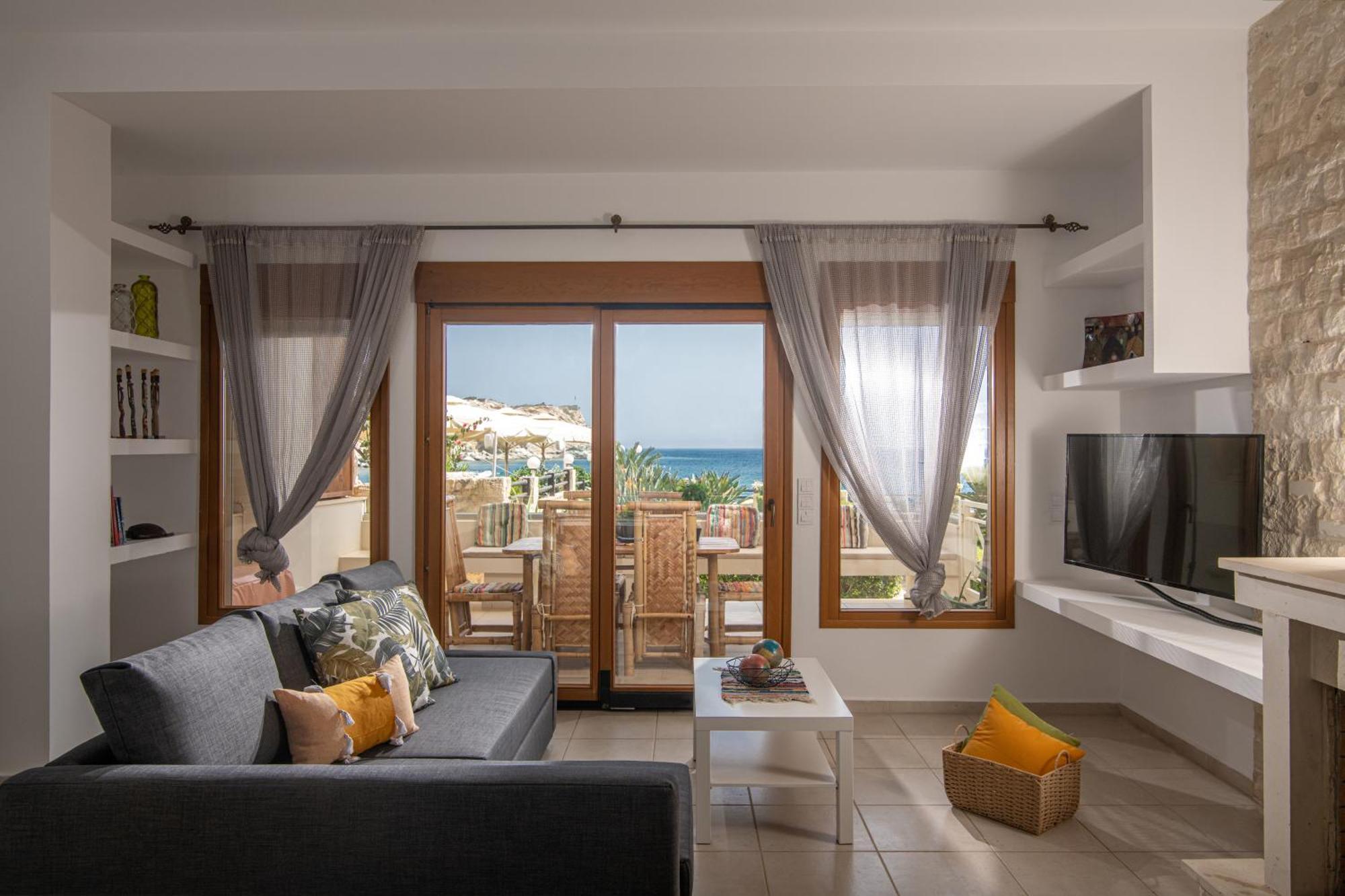 Beachfront Green Apt-Ligaria Beach Eksteriør bilde
